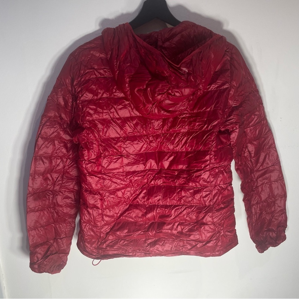 TNA Red Packable Jacket - Picture 5 of 6